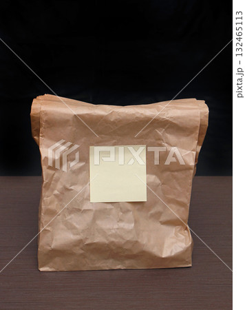 Lunch brown bag 132465113