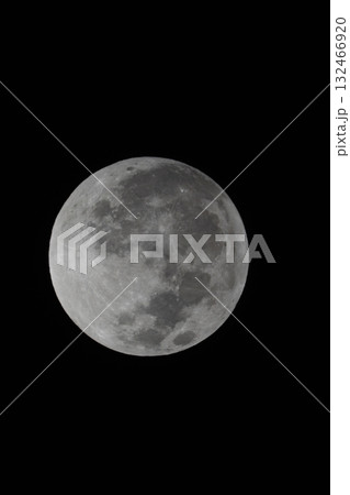 月食直前満月、午前零時 132466920