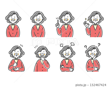 いろんな表情のシニア女性イラストセット　上半身　ベクター 132467424