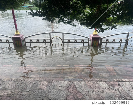 ベンチ 縁台 腰掛け 132469915