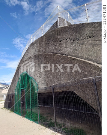 掩体壕 掩体壕跡 戦争遺構 (長崎県大村市/下原口公園) 掩体壕 掩体壕跡 戦争遺構 (長崎県大村市/下原口公園) 132471301