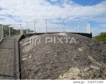 掩体壕　掩体壕跡　戦争遺構  (長崎県大村市／下原口公園) 132471304