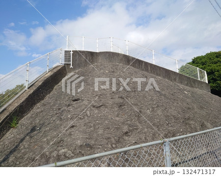 掩体壕　掩体壕跡　戦争遺構  (長崎県大村市／下原口公園) 132471317