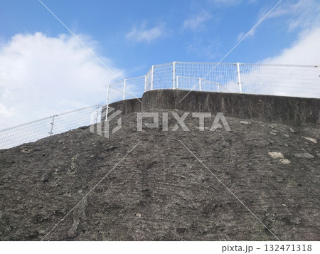 掩体壕　掩体壕跡　戦争遺構  (長崎県大村市／下原口公園) 132471318