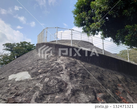 掩体壕 掩体壕跡 戦争遺構 (長崎県大村市/下原口公園) 掩体壕 掩体壕跡 戦争遺構 (長崎県大村市/下原口公園) 132471321