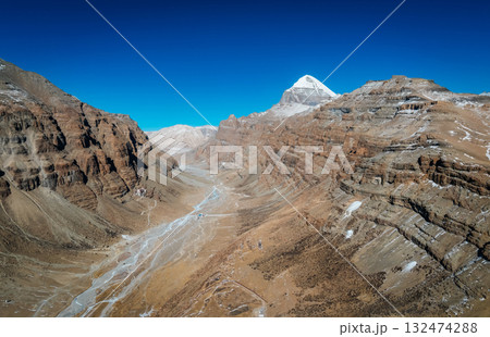 Mount Kailash landscape in tibet, China Mount Kailash landscape in tibet, China 132474288