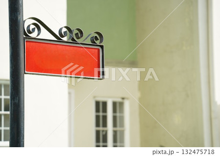 赤いい看板 赤いミニサインボード 132475718