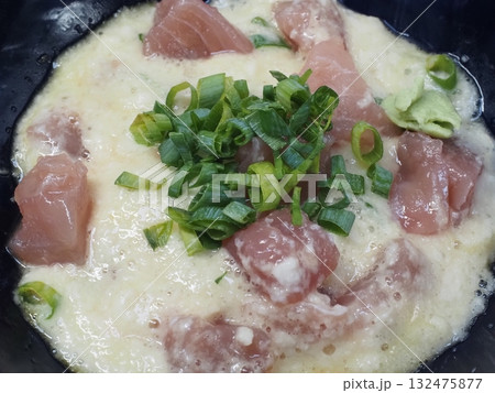 まぐろとろろ、妻の手作り家庭料理、家庭で楽しむ夕ご飯、幸せ家族 まぐろとろろ、妻の手作り家庭料理、家庭で楽しむ夕ご飯、幸せ家族 132475877