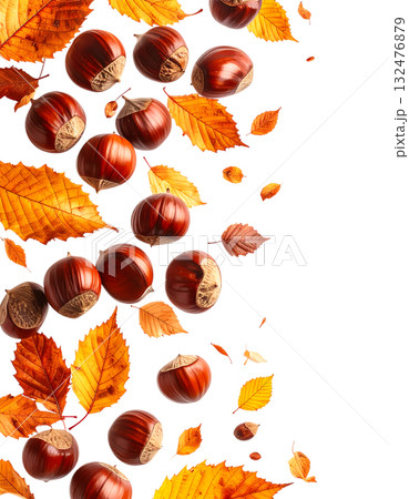 宙に舞う栗と紅葉が描く秋｜背景なし・透過PNG・コピースペース 132476879