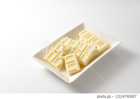 ホワイトチョコレートのイメージ ホワイトチョコレートのイメージ 132476987