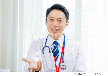 医者　男性 132477786