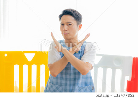 男性保育士 132477852