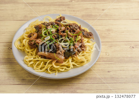 豚肉と茄子の焼きそば 132478077