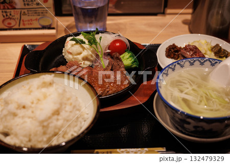 熟成牛ハラミステーキ定食 132479329