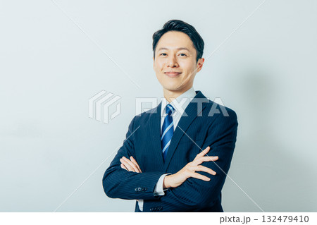 ミドル男性 スーツ ポートレート ミドル男性 スーツ ポートレート 132479410
