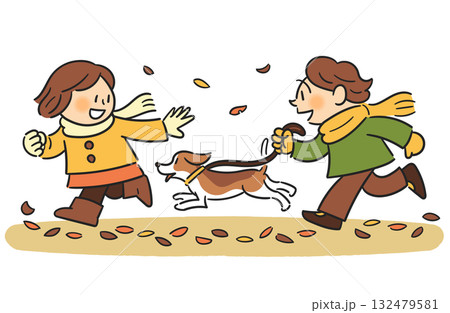 落ち葉の中を走る子どもと犬 132479581