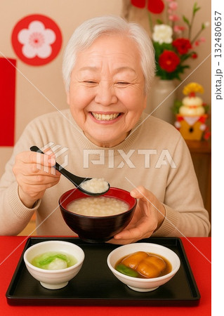 おいしそうなムースの介護食でお祝い 132480657