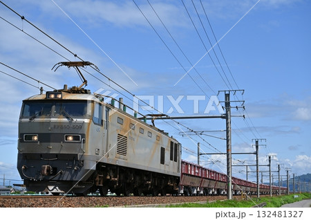 赤ホキ牽引のEF510電気機関車510号機 132481327