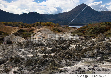 恐山 火山ガス吹き出す岩場 青森県むつ市 恐山 火山ガス吹き出す岩場 青森県むつ市 132482242