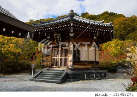 恐山　八角円堂　青森県むつ市 132482275