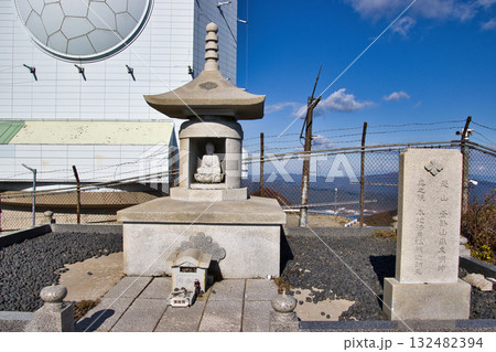 釜伏山山頂にある恐山奥之院 青森県むつ市 釜伏山山頂にある恐山奥之院 青森県むつ市 132482394