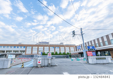秋田県秋田市　秋田大学医学部附属病院 132484841