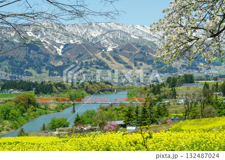 菜の花公園（飯山市）からの眺め 132487024