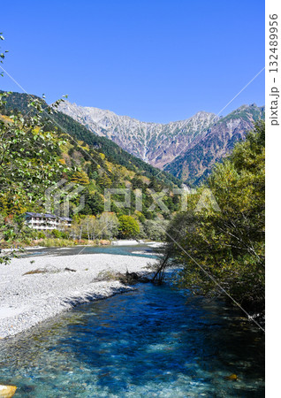 長野県の上高地 132489956