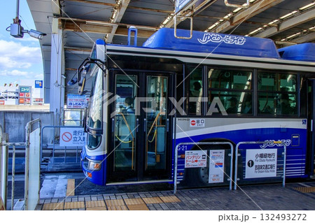 大曽根駅に停車中のゆとりーとライン車両 132493272