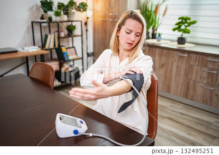 Checking blood pressure at home for a healthier lifestyle Checking blood pressure at home for a healthier lifestyle 132495251