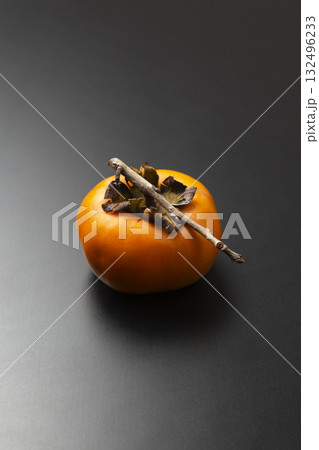 柿 黒背景 柿 黒背景 132496233