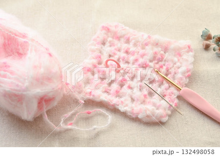 編物と糸通し 編物と糸通し 132498058