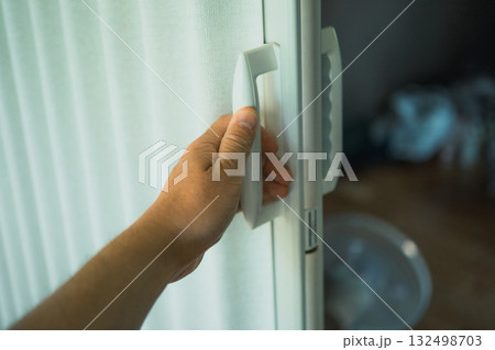 アコーディオンカーテンの開閉 アコーディオンカーテンの開閉 132498703