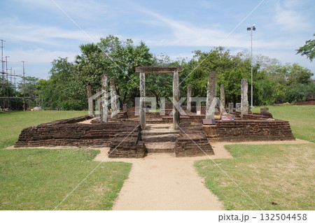 スリランカ　世界遺産　古都ポロンナルワ 132504458