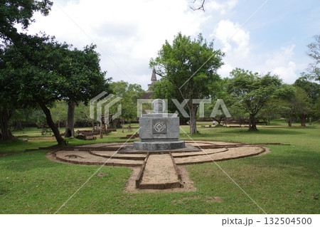 スリランカ　世界遺産　古都ポロンナルワ 132504500