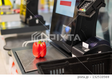 Bell peppers at the self-checkout.  132510569