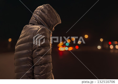 泥棒、空き巣、侵入者のイメージ 泥棒、空き巣、侵入者のイメージ 132510706