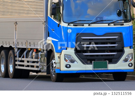 トレーラートラック 132511556
