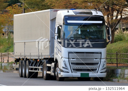 トレーラートラック トレーラートラック 132511964