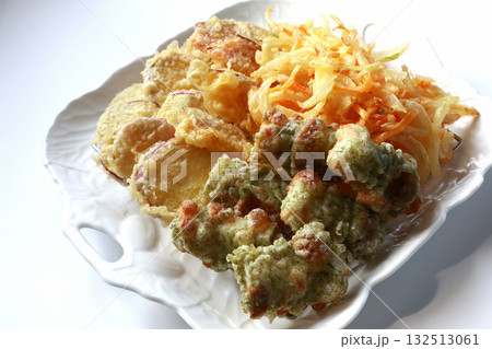 揚げたての野菜の天ぷら 132513061