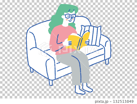 一位戴眼鏡的女人坐在沙發上看書_顏色 132513849