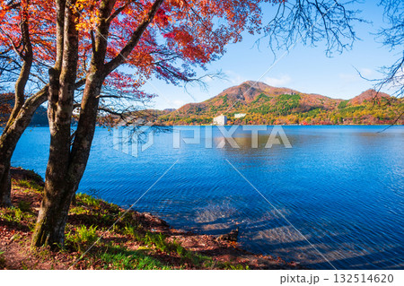 榛名山・榛名湖・掃部ヶ岳(秋) 榛名山・榛名湖・掃部ヶ岳(秋) 132514620