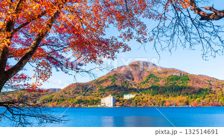 榛名山・榛名湖・掃部ヶ岳（秋） 132514691