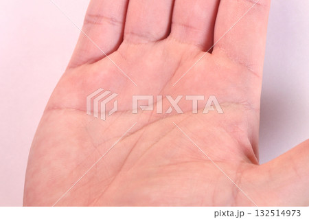 手相　神秘十字線 132514973