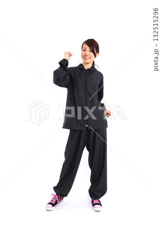 サウナスーツを着た女性 132515296