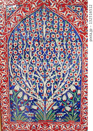 カラフルで美しい手描き絵付けの高級トルコ陶器ハンドメイド 132516512