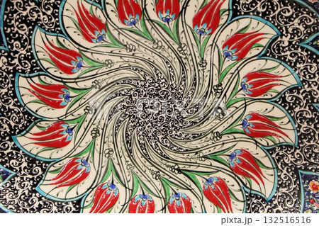 カラフルで美しい手描き絵付けの高級トルコ陶器ハンドメイド 132516516