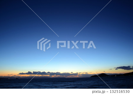 日没直後の野釜島と海 日没直後の野釜島と海 132516530