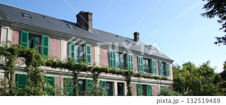 モネの池　モネの庭　モネの家　フランス　パリ郊外　ジヴェルニー　ジベルニー 132519489