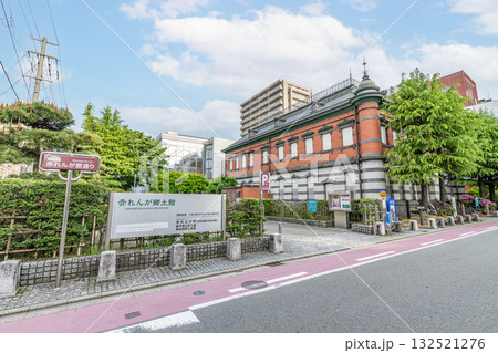 秋田県秋田市　晴天の秋田市立赤れんが郷土館 132521276